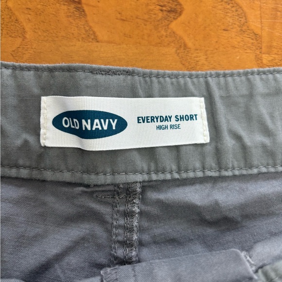 Old navy everyday chino‎ shorts high rise women’s sz 16 gray 5 inch inseam - Picture 3 of 7